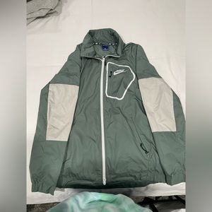 Nike Mens Wind Breaker